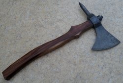 AXES/TOMAHAWK